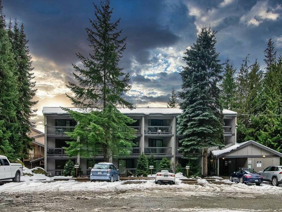 Casa Creekside - Walk To Gondola, Shops, Lakes! Whistler Dış mekan fotoğraf